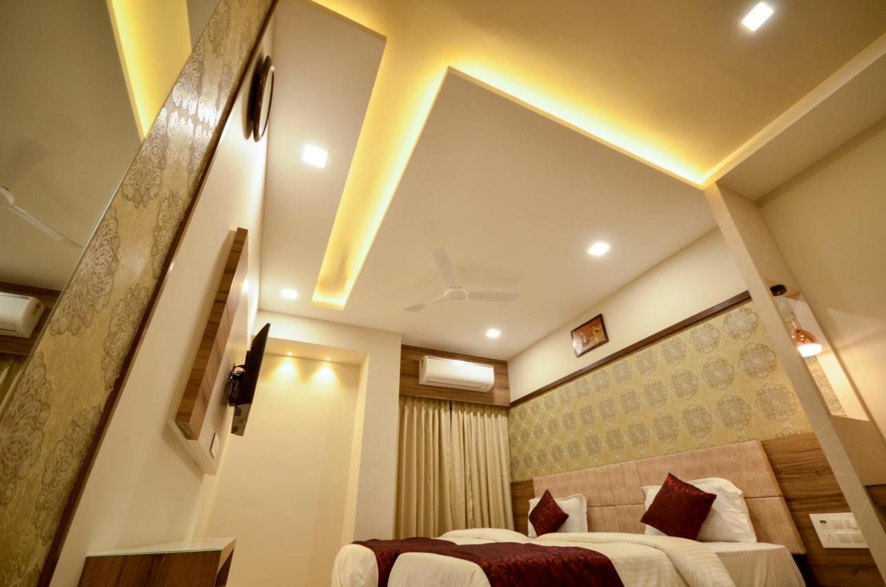 Hotel Repose Ahmedabad Eksteriør bilde