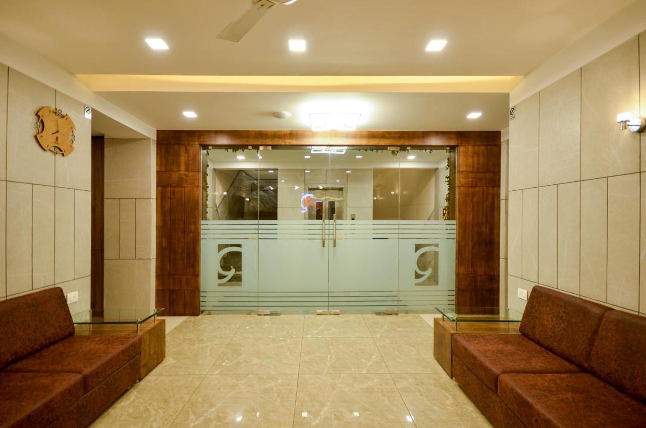 Hotel Repose Ahmedabad Eksteriør bilde